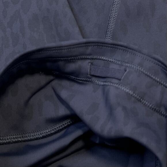 Peloton Leggings Womens XS Blue Cheetah Print Move Mission Yoga Athleisure - Picture 10 of 10